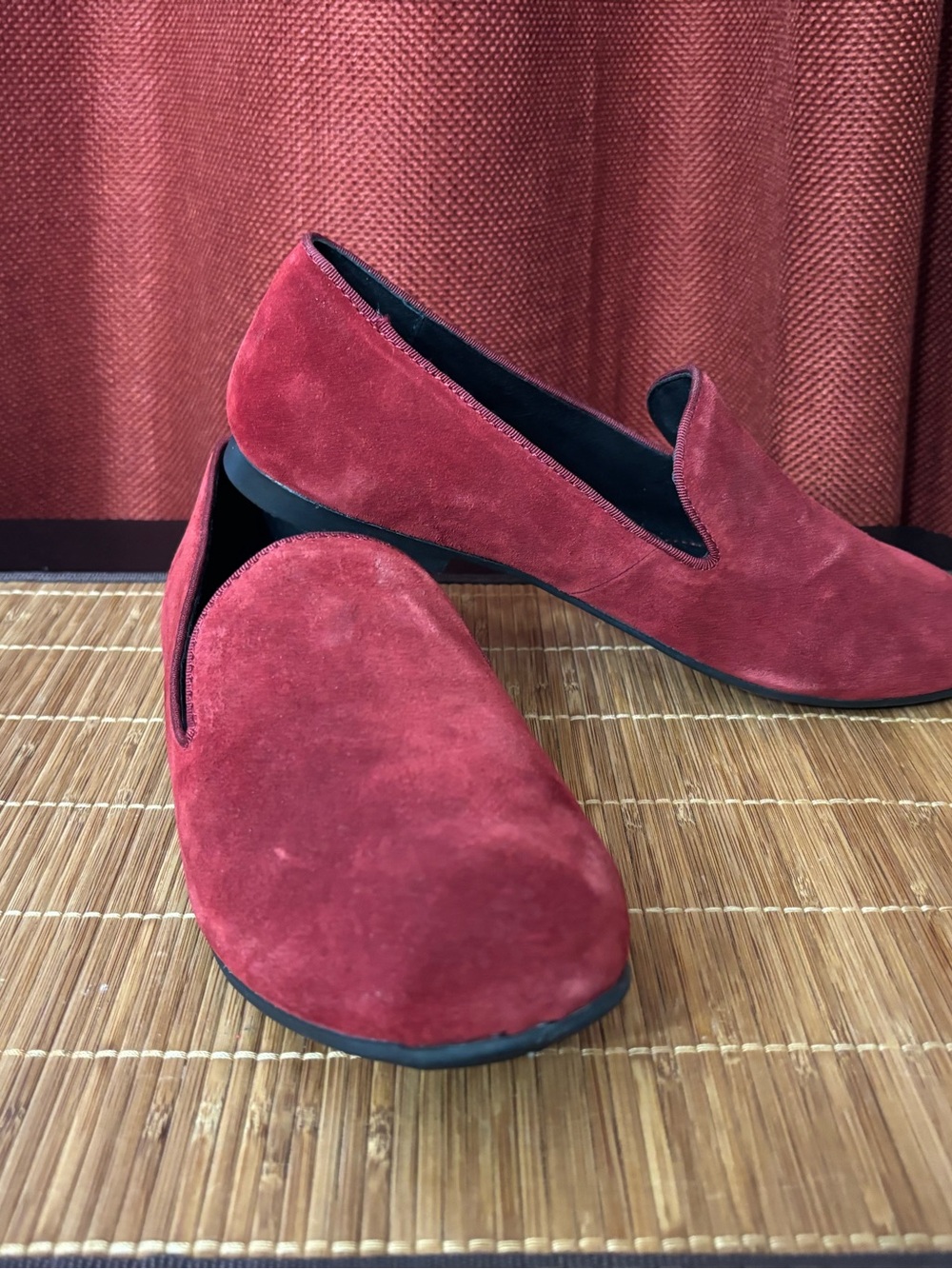 Born Women's Belina Red Suede Slip On Loafer size 9
